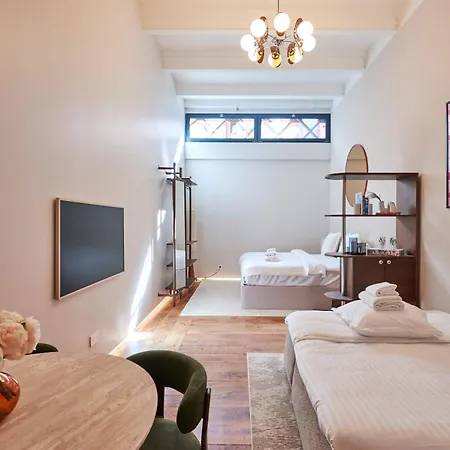 Maison Sixth June Apartment *